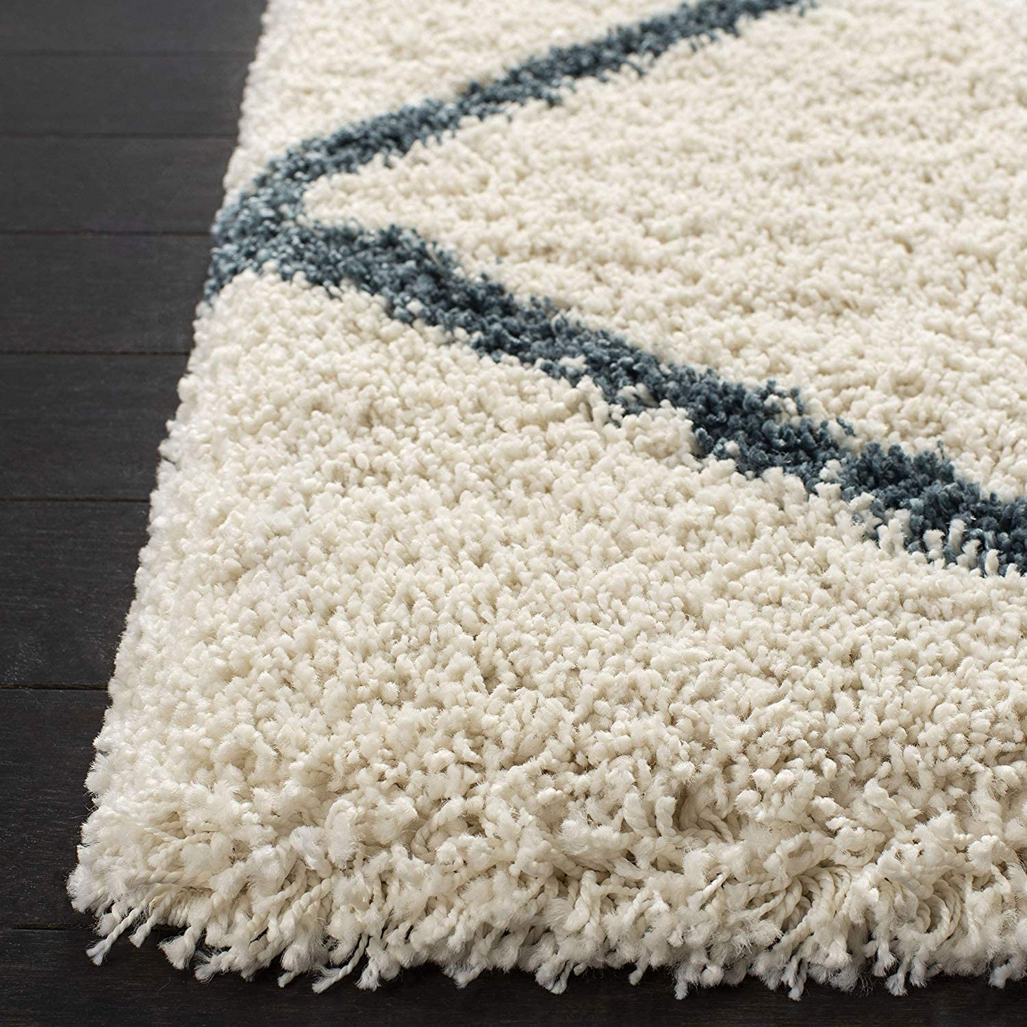 Web – Beige Shag Rug