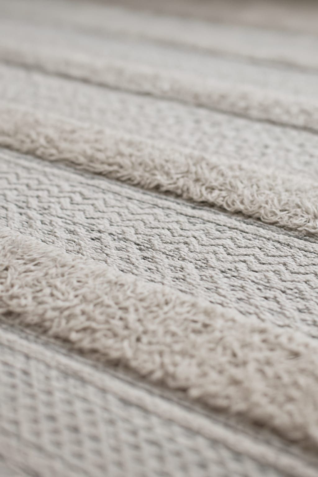 Triads – Cream Wool Dhurrie Carpet