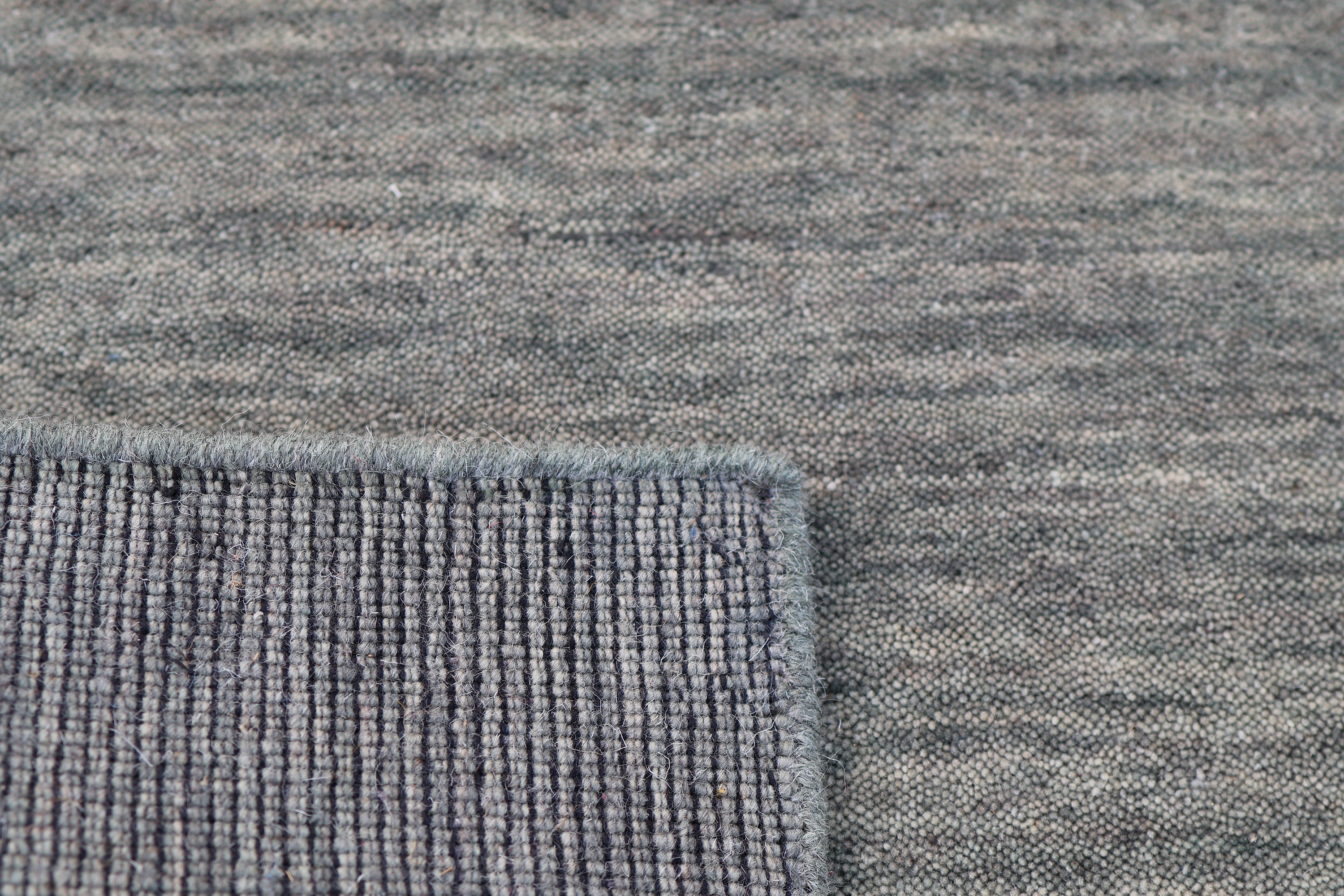 Solid Grey – Handloom Wool Carpet