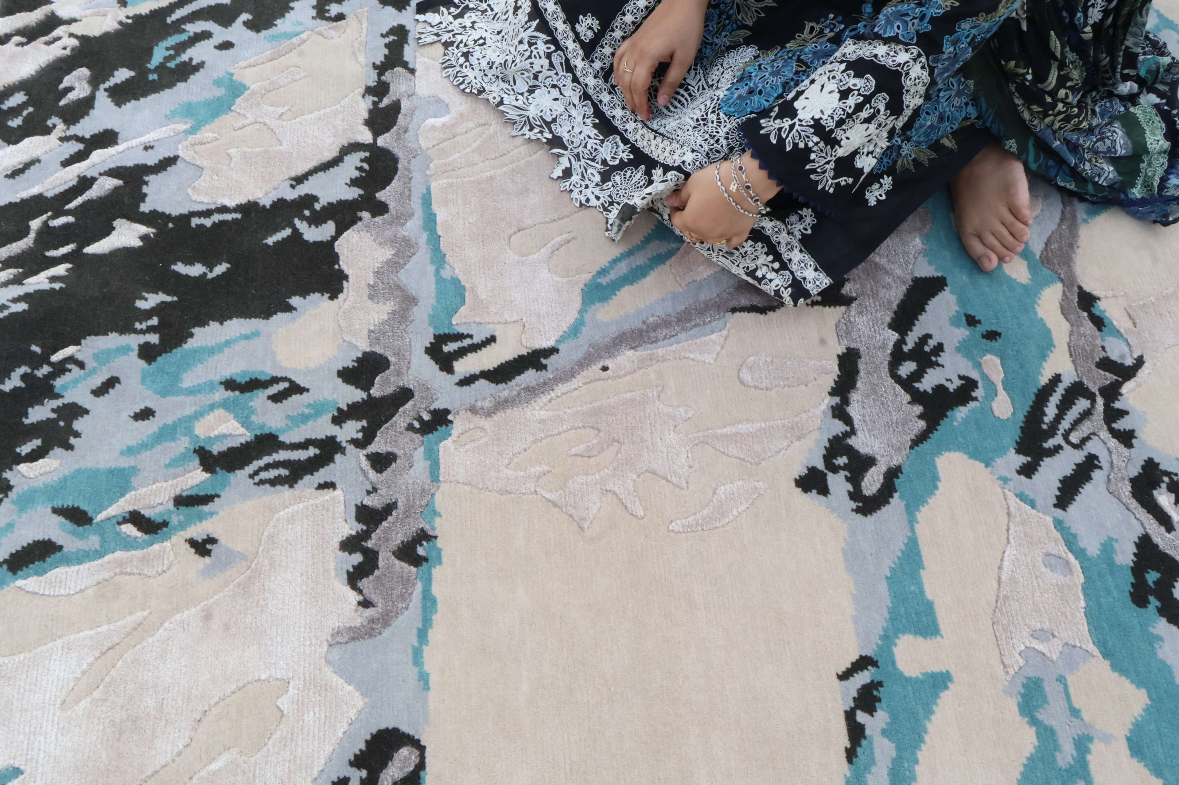 Morgan – Multi-colored Hand-Knotted Wool & Silk Carpet