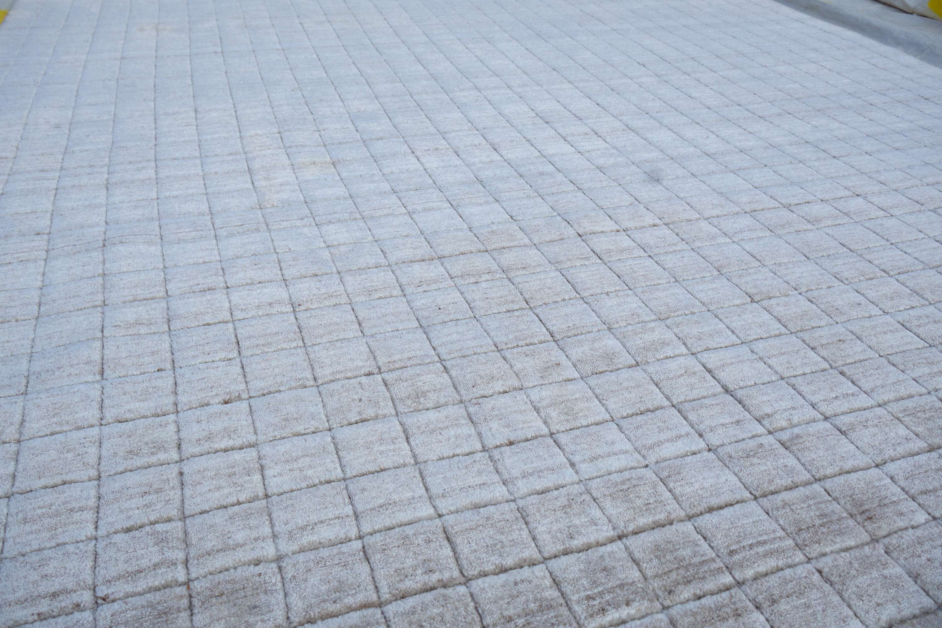 Medley – Beige Handloom Silk Carpet