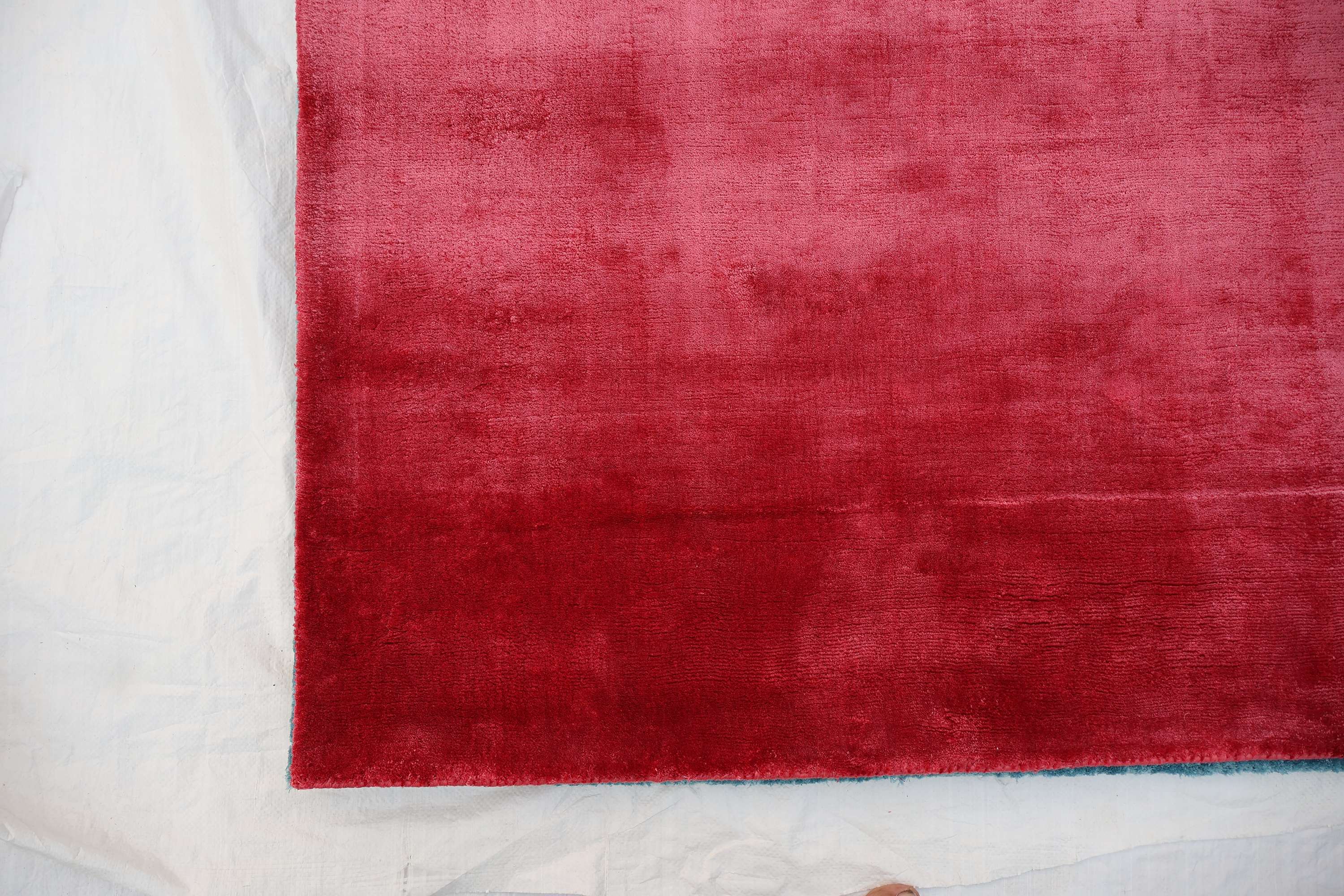 Silk Red – Handloom Silk Carpet