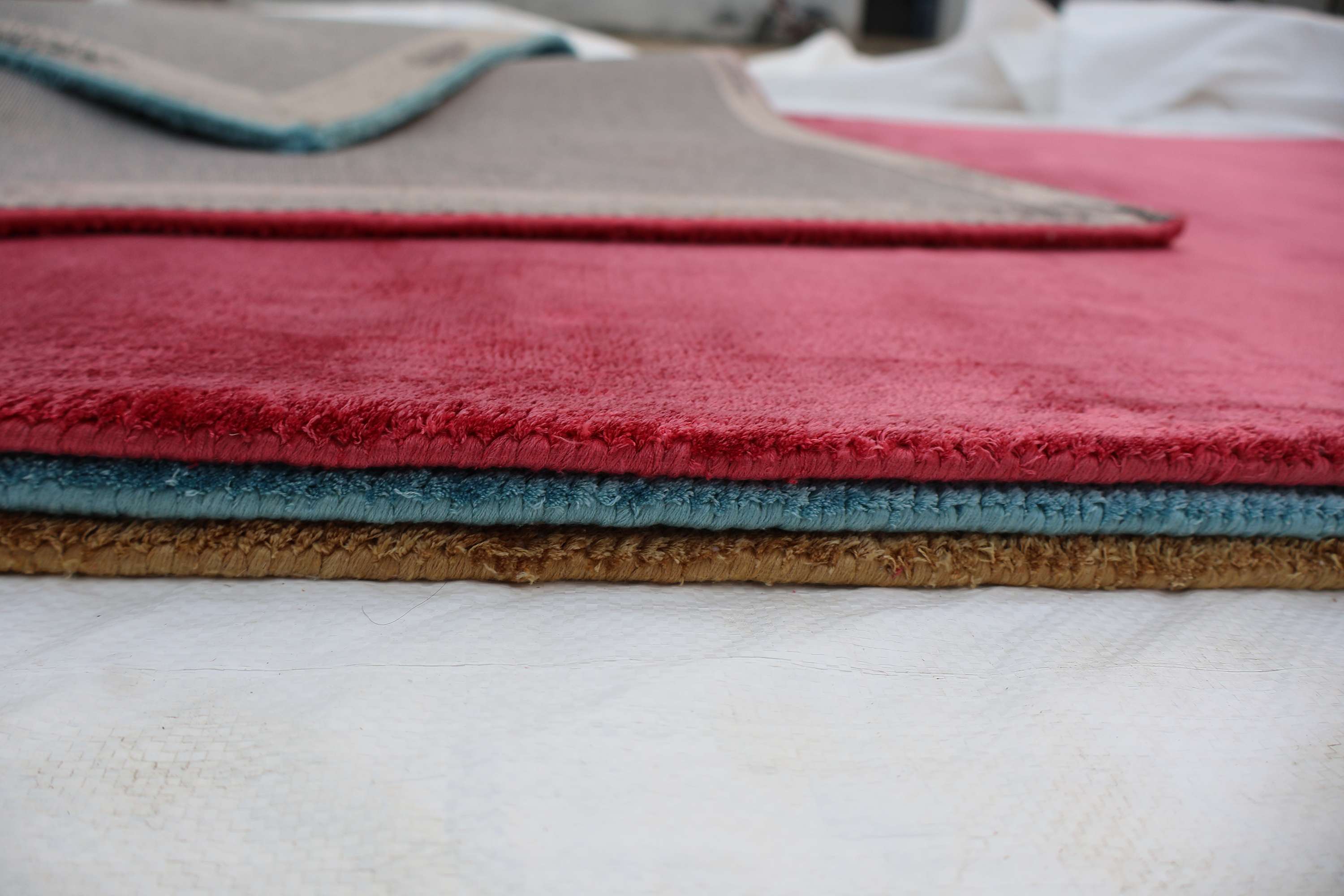 Silk Red – Handloom Silk Carpet