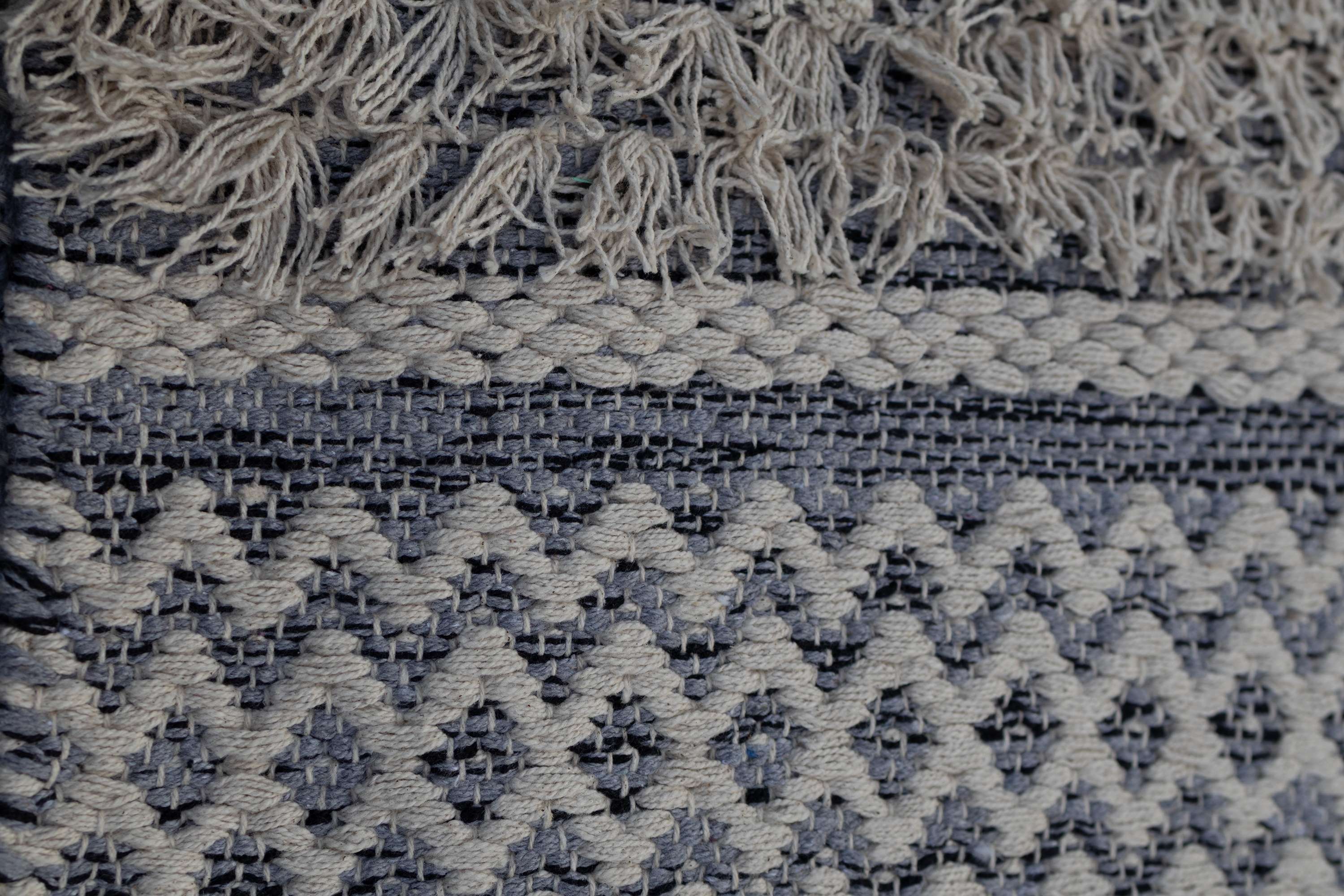 Triads – Spruce Wool Dhurrie Carpet