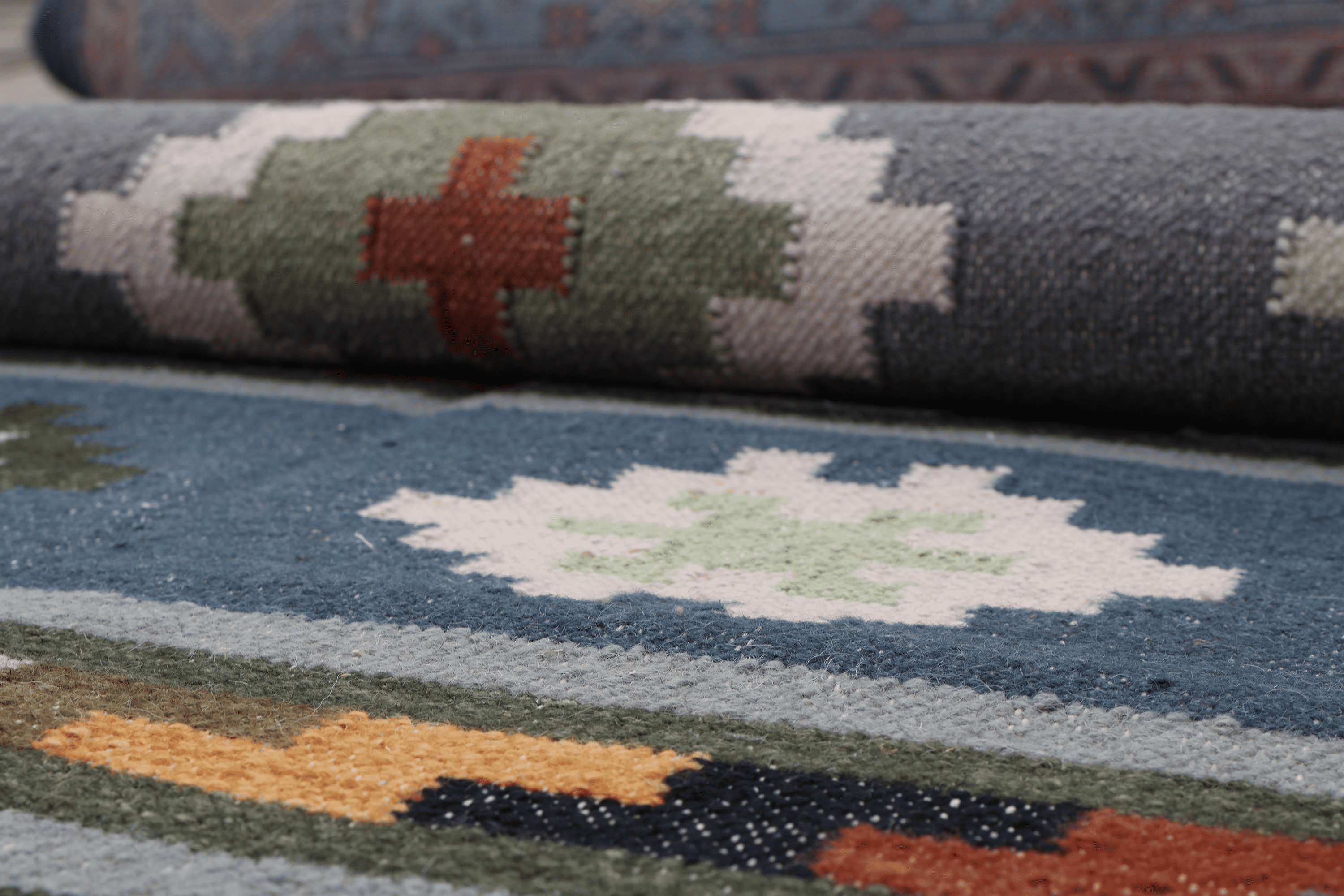 Arf – Multicolor Wool Dhurrie Carpet