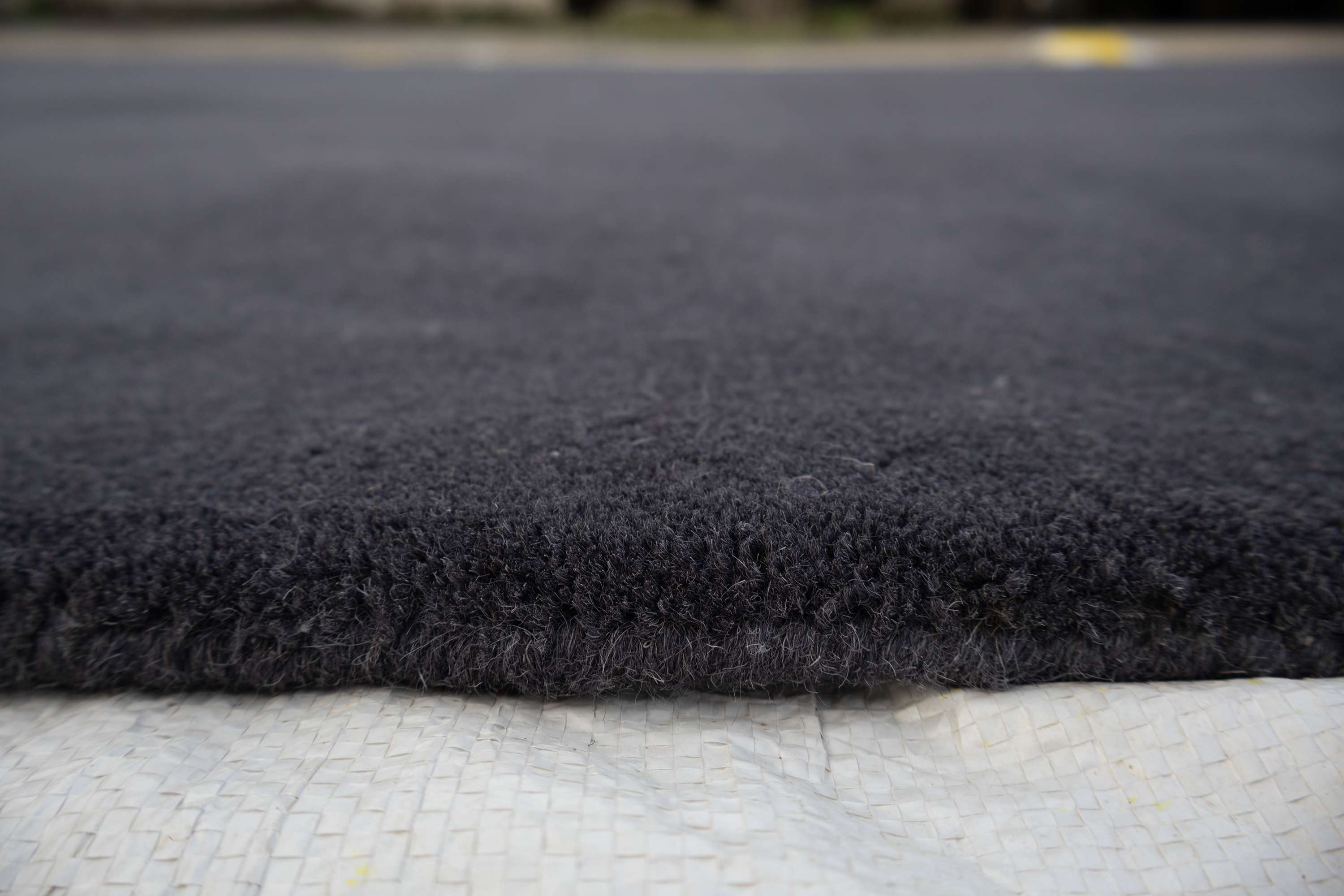 Solid – Dark Blue Hand-Tufted Wool Carpet