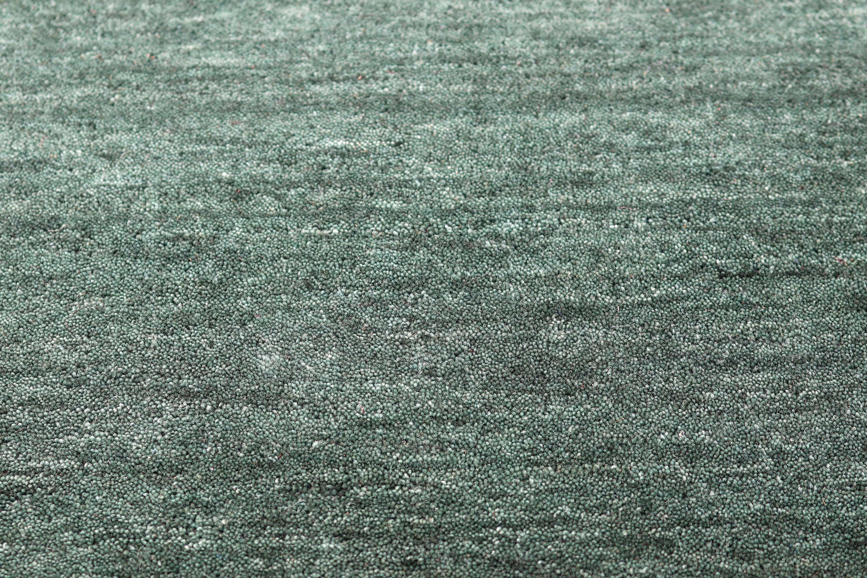 Solid Green – Handloom Wool Carpet