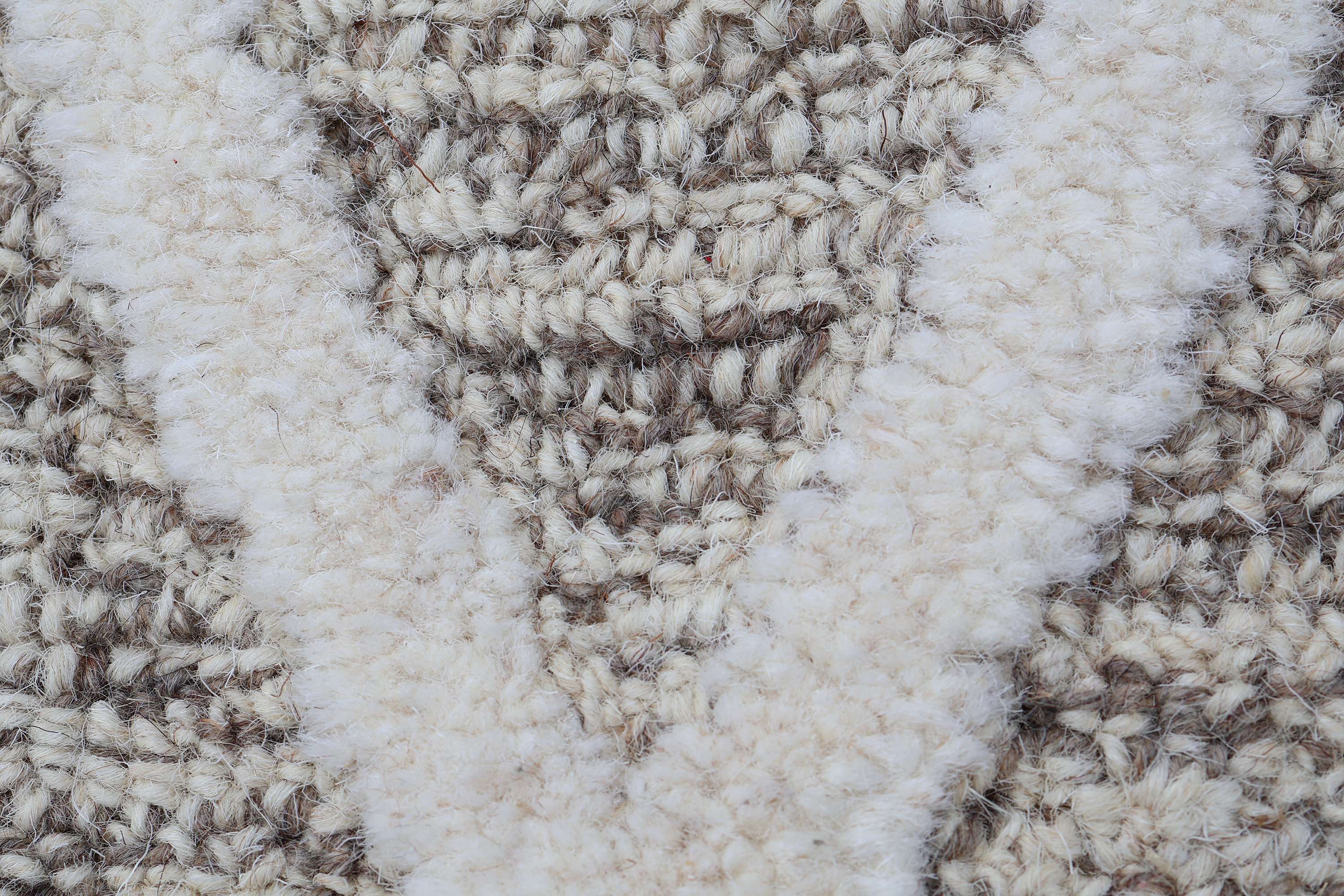 Harb – Beige Hand-Tufted Wool Carpet